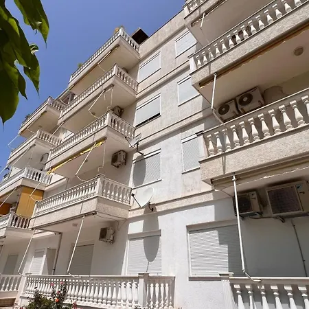 Apartment Garden Golem (Tirana)